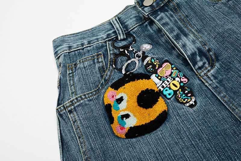2025 Design Sense Cartoon Towel Embroidered Jeans For Men And Women, Autumn New Loose Fit Versatile Slimming Wide-Leg_voghion.com