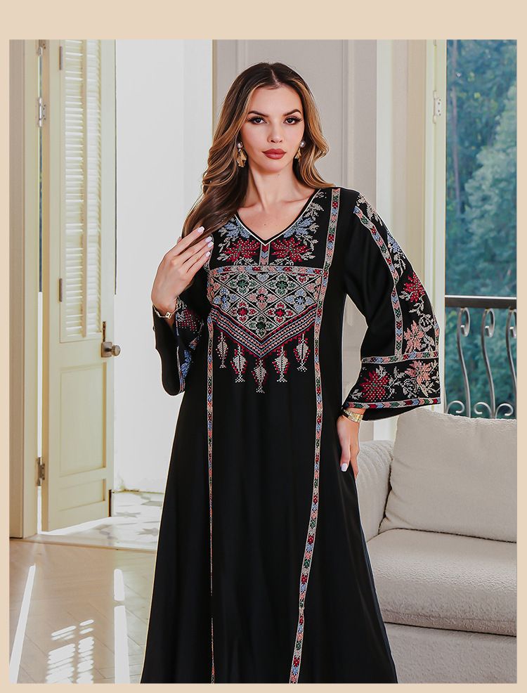 Damenbekleidung Muslimische elegante Kleider Kleidung für Damen aus dem Nahen Osten Abaya bestickte Roben_voghion.com