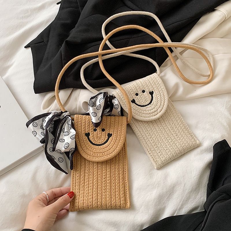 Handgewebte Umhängetasche aus Stroh – Sommerliches Strandmuschel-Design mit verstellbarem Riemen_voghion.com