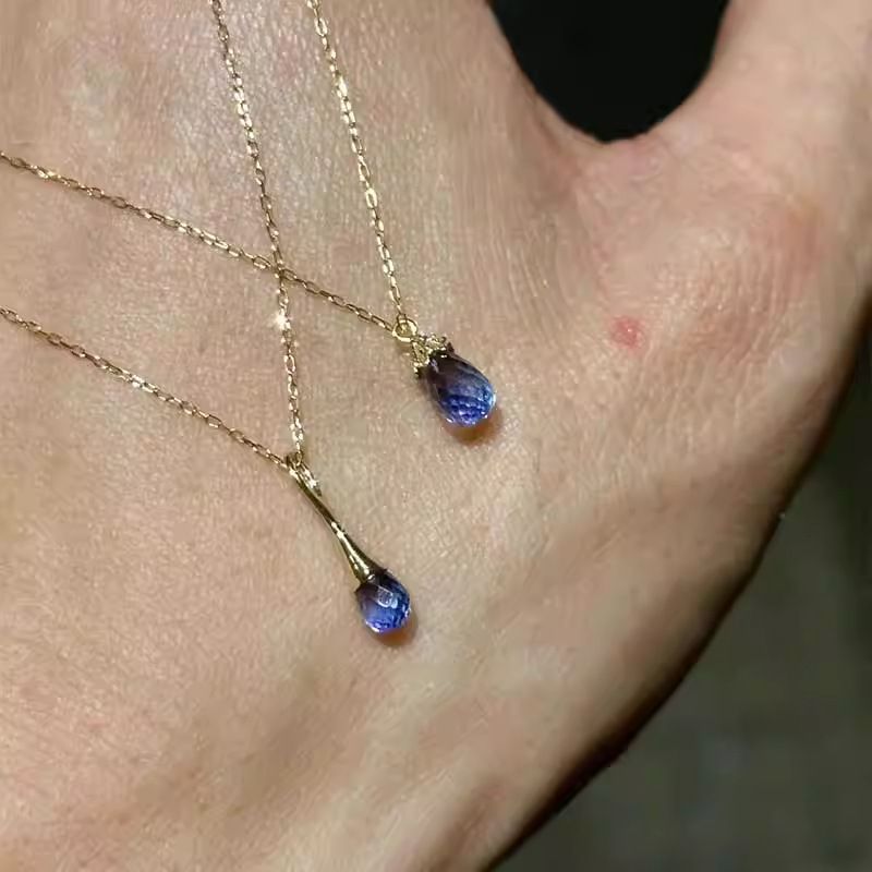 Colar com pingente de gota d'água azul, de alta qualidade, leve, luxuoso, com corrente de clavícula, para mulheres, verão 2025, novo_voghion.com