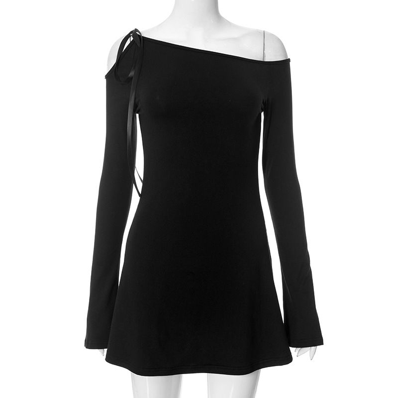 Abito da donna autunno monospalla con colletto obliquo, maniche lunghe, volant e fianchi_voghion.com