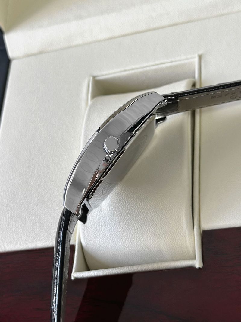 Herrenuhren Persönlichkeitsuhr Quadratische Platte Wasserdichter Gürtel Weinfassuhr Einfache Lässige Temperament Herrenuhr_voghion.com