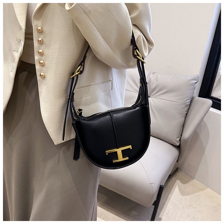 2024 nou geantă semilună din piele naturală geantă de nișă cu jumătate de lună la subrat geantă de șa producătorii de genți de umăr en-gros_voghion.com