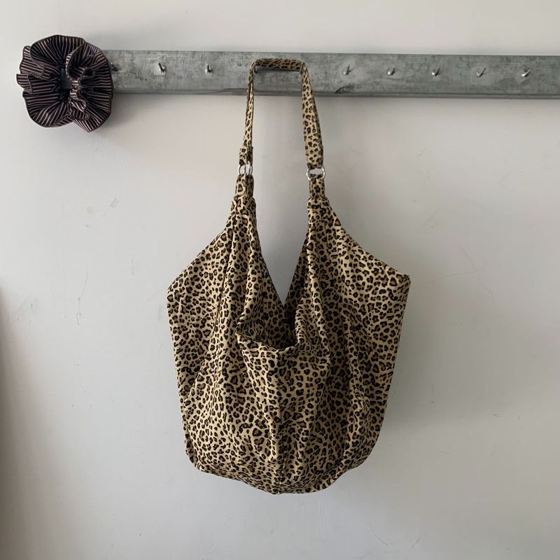 Autumn Women 2024 Single Leopard Print Large Capacity Double Shoulder Tote Canvas Crossbody Casual Cloth Bag_voghion.com