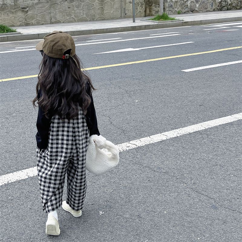 2024 Primavera Nuova Edizione Coreana Abbigliamento per Bambini Ragazze Tuta Aderente A Scacchi Con Gamba Larga Pantaloni Con Cinghia_voghion.com