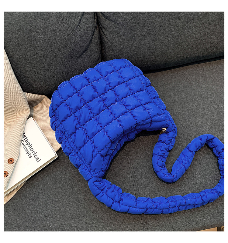 Elegant women's bag, bubble cloud pleated bag, large and large capacity new casual and versatile underarm bag, square embroidered thread crossbody bag_voghion.com