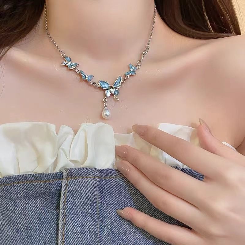 Sött och coolt, coolt, känsla, blått fjärils-pärlhalsband, kvinnlig nischdesign, sensa, nyckelbenskedja, högt temperamentshalsband, kedja, tidvatten_voghion.com