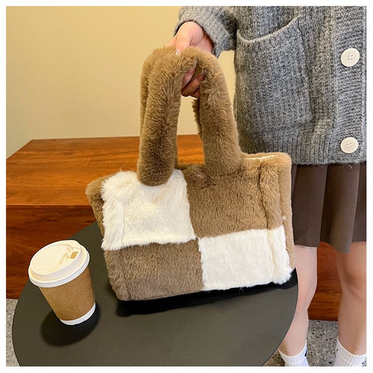 Women's Light Luxury Faux Shearling Tote Bag – Soft & Spacious Shoulder Bag For Everyday Use, Stylish Trendy With Magnetic Closure Plush Shoulder Bag_voghion.com