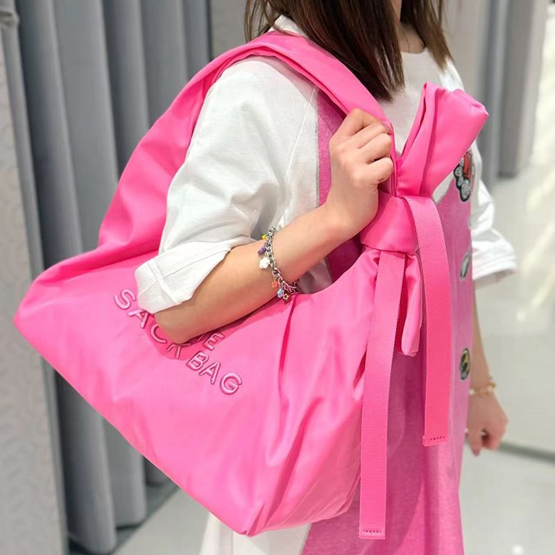 Ins Network Celebrity Same Sweet Spicy Bowknot Shoulder Armpit Borsa da donna di grande capacità 2025 Primavera ed estate Nuova moda Cento e uno_voghion.com