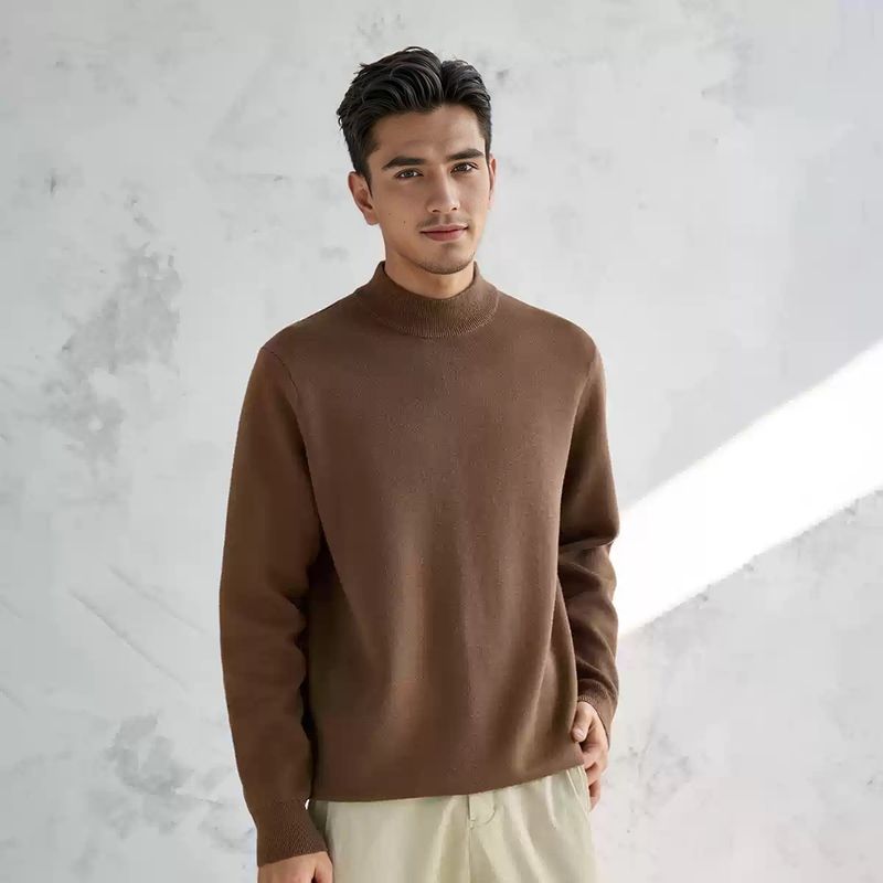 « Pull homme à col montant en grosse maille - Pull d'hiver oversize blanc classique et tons neutres »_voghion.com