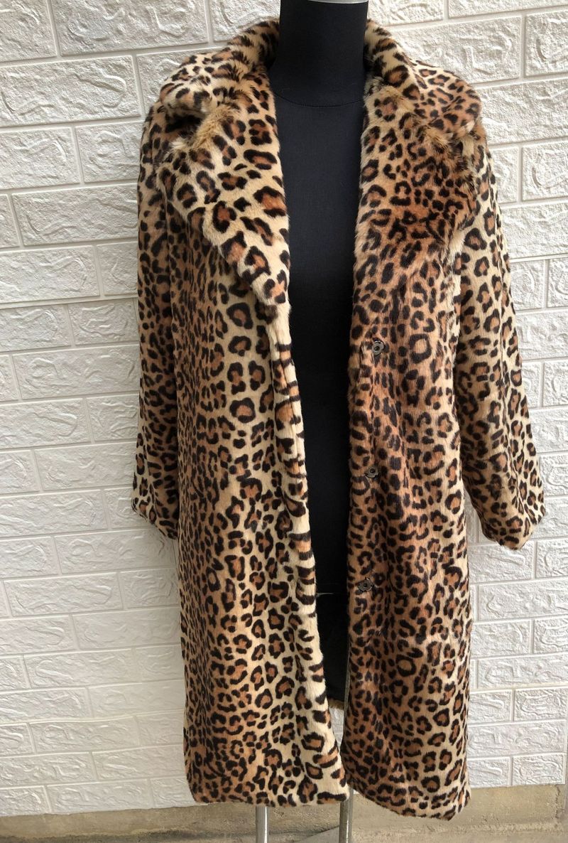 Dammemoud am laange Mantel, flauschegen, all-matching Trenchcoat_voghion.com