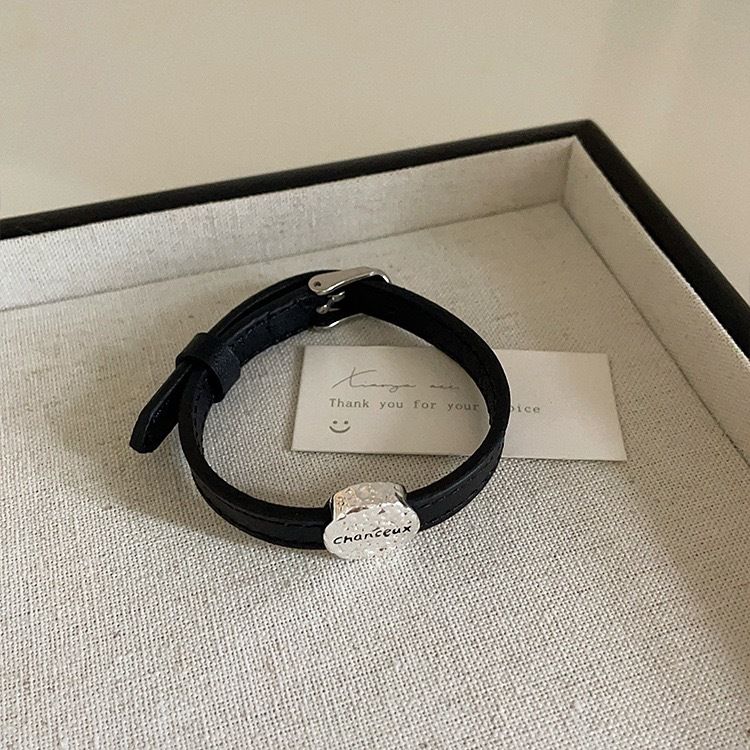 Schwarze Lederseilhalskette, neue Schlüsselbeinkette, Persönlichkeit, Temperament, Halsband, Halskette, Kragen, weibliches Armband_voghion.com