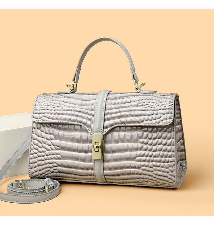 Nuova borsa da donna in pelle verniciata, a tracolla, con motivo coccodrillo_voghion.com