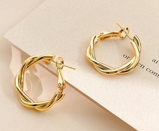 Cerchio intrecciato geometrico europeo e americano alla moda Internet celebrità semplice metallo personalità alla moda versatile_voghion.com