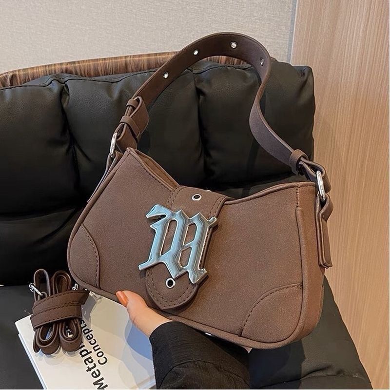 2024 New Medieval Underarm Bag Women's Autumn and Winter Trendy Retro Matte Handheld Stick Bag Versatile Instagram Crossbody Bag_voghion.com