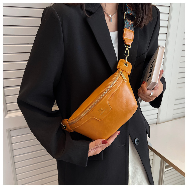 Déi trendy Täsch vun dësem Joer mat engem Gefill vu Luxus 2024 Nei modesch Tailletasch Villsäiteg Instagram-Stil Summer Crossbody-Tasch Damentasch Broschttasch_voghion.com