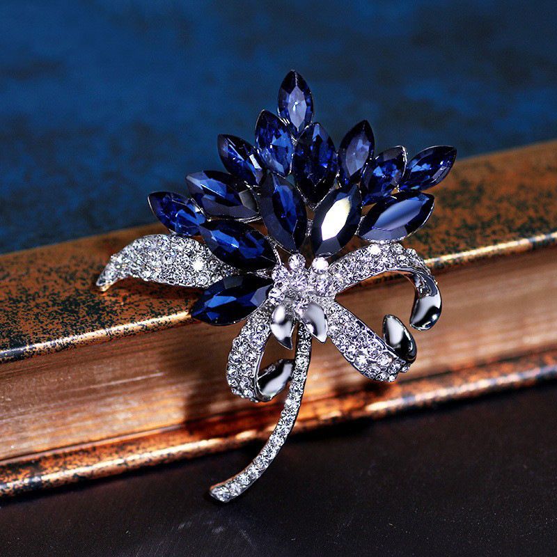 Damenschmuck, elegante violette Kristallbrosche – florale Legierungsnadel für Bluse, Anzug und Mantel, Accessoires, temperamentvolle Kleidungsaccessoires_voghion.com