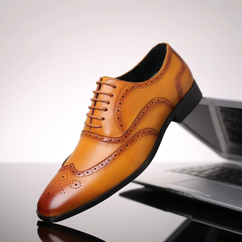 Cost performance Classic Oxfords Leather Formal Pointed Toe Business Office Dress Man Brogue Flats Wedding Party Shoes_voghion.com