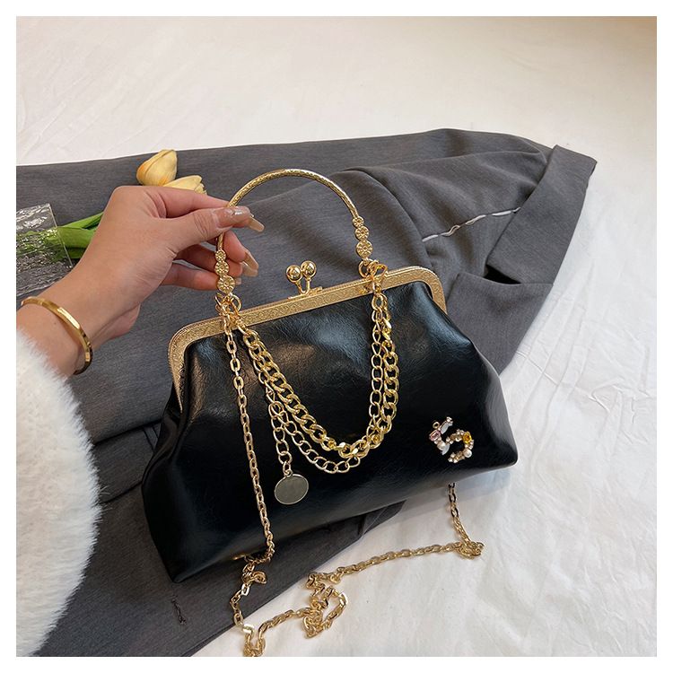 PU Soft Leather 2024 New Street Trend One Handbag Women's Clasp Shoulder Bag_voghion.com