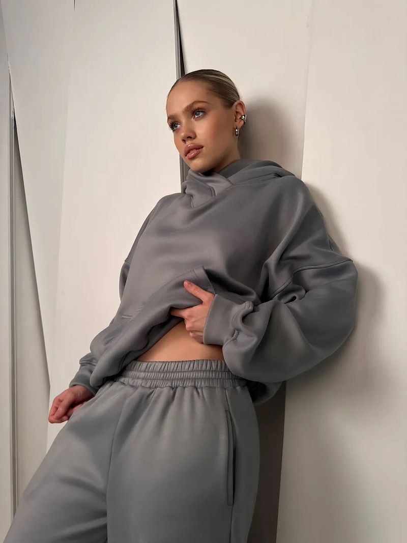 Ensemble sweat à capuche et pantalon large pour femme - Tenue streetwear tendance deux pièces (gris argenté, bordeaux, noir, bleu, caramel)_voghion.com