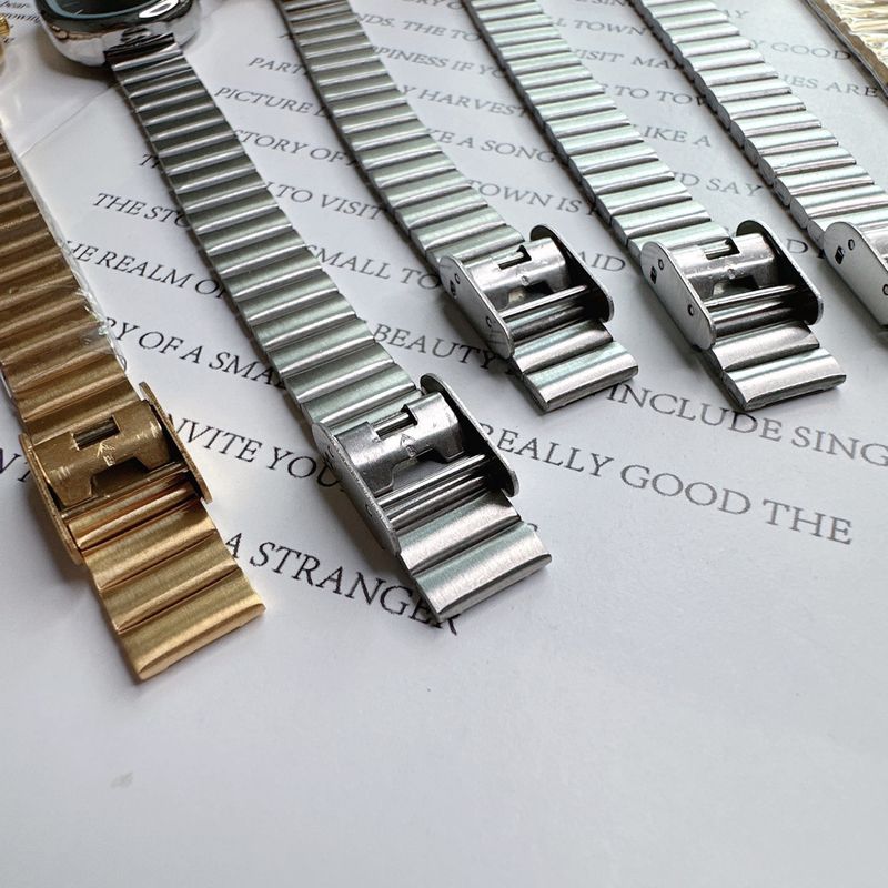 Új láncos kvarc ellipszis alakú számlapos kis koreai összecsukható csattal ellátott ruházati sokoldalú női karóra_voghion.com