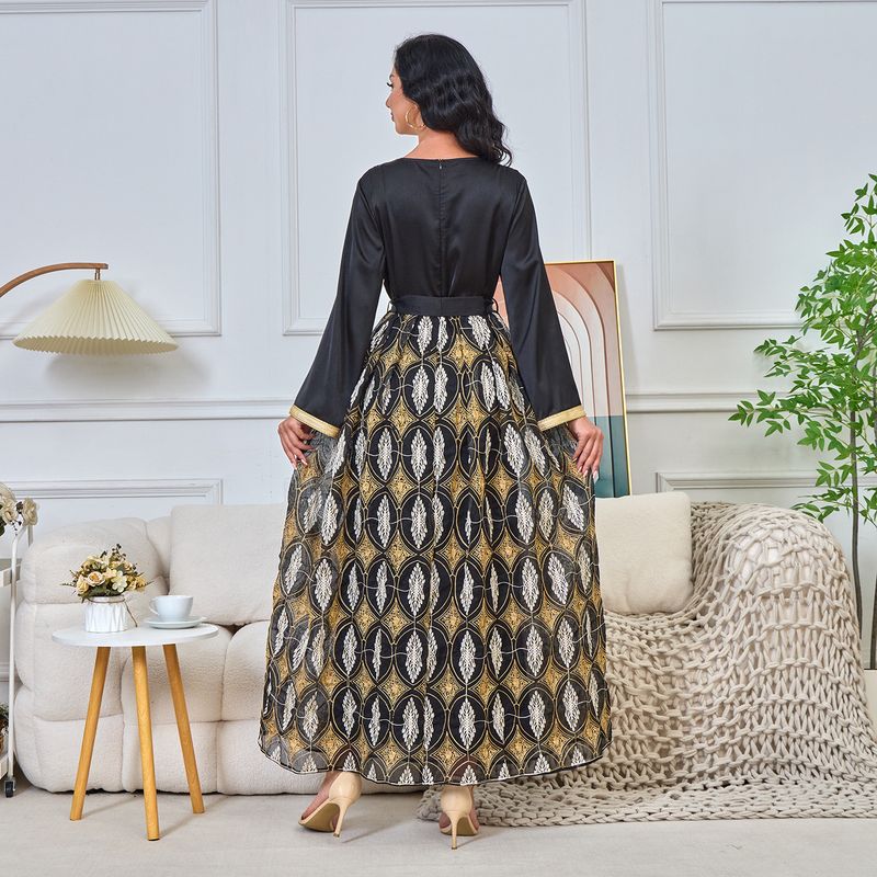 Mt181 Muslim Summer New Robe Dubai Embroidery Elegant And Dignified V-Neck Dress_voghion.com