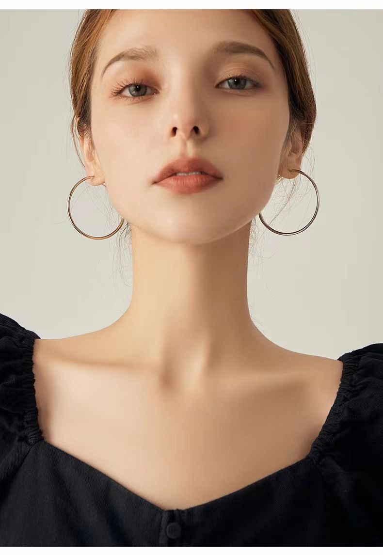 Orecchini da donna in stile freddo e temperamento, in argento Sterling 925, grandi orecchini a cerchio, orecchini di alta qualità, tutti abbinabili._voghion.com