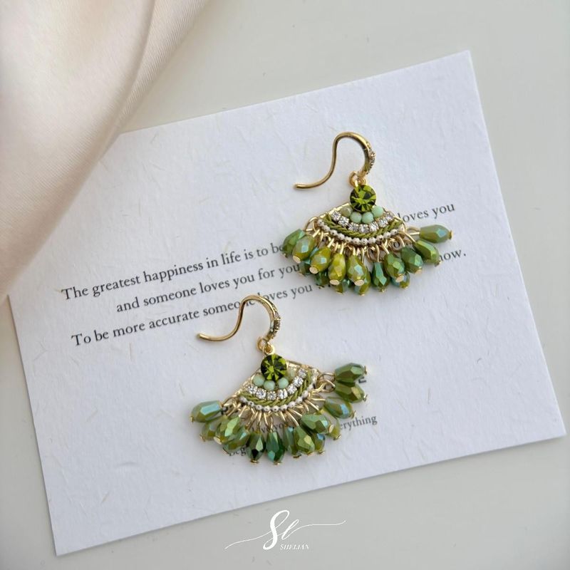 Design Elegant Fan-shaped Crystal Tassel Earrings Handmade Bohemian Hooks High-end Ethnic Style Ear Jewelry_voghion.com