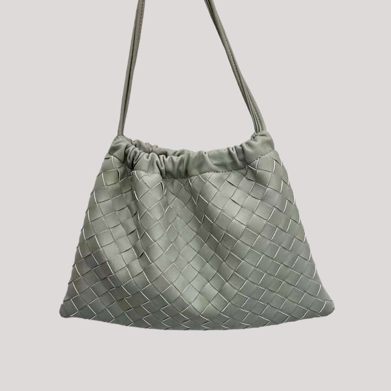 2025 Nuova borsa a tracolla semplice da donna in vera pelle intrecciata trapuntata con fibbia magnetica e coulisse di alta qualità_voghion.com