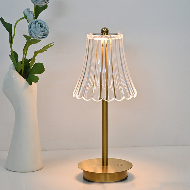 Lámparas de mesa inalámbricas para el hogar, mesa, comedor, lámparas recargables doradas, lámpara de mesa LED portátil para exteriores con carga USB_voghion.com
