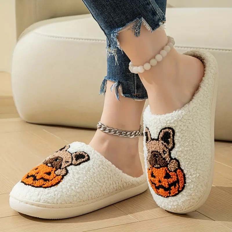 Pantofole di cotone spesso antiscivolo con fodera in pile, per interni ed esterni, modello di cane e zucca dei cartoni animati, per coppie, di Halloween_voghion.com