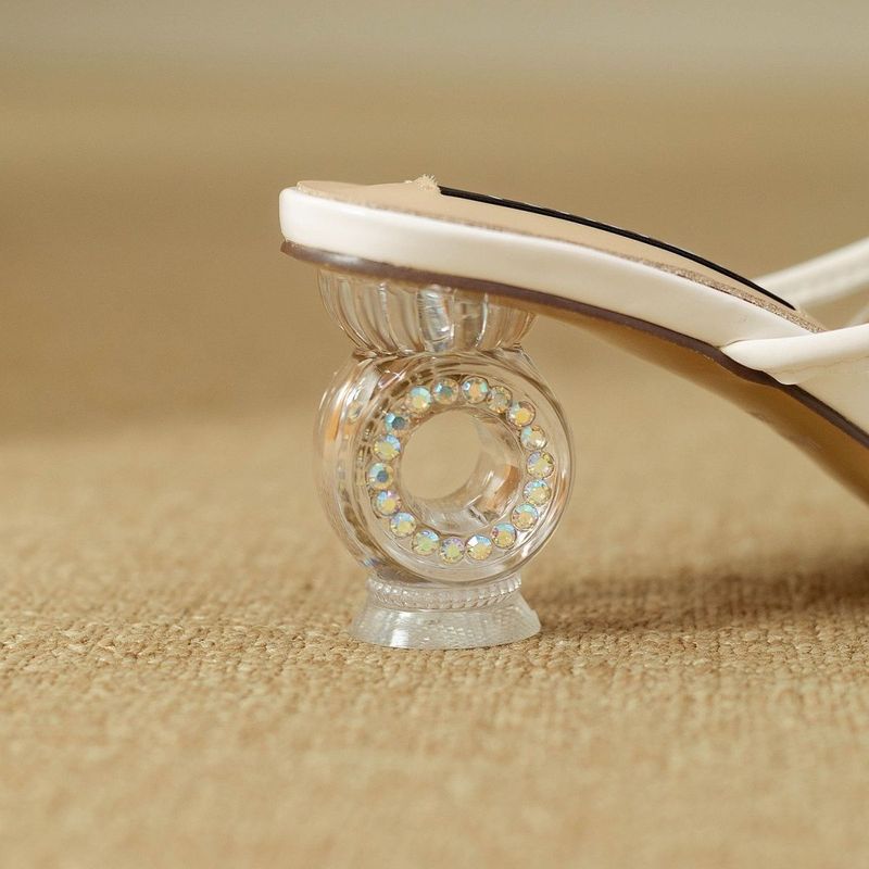 2024 Pantofole in vera pelle con una linea di diamanti d'acqua e fiocco, nuovi sandali cinesi con testa rotonda e fiore per abbigliamento esterno_voghion.com