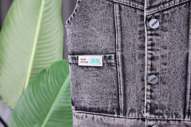 Kinderkleidung Baby Jungen Herbstanzug 2024 neue Kinderkleidung hübscher Junge Frühling und Herbst Jeansweste dreiteiliger Anzug trendy_voghion.com