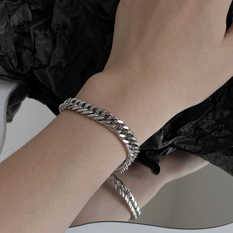 Bracciale di lusso in stile minimalista per donna, design sensato, elegante e semplice catena cubana spessa OT, gioiello unisex_voghion.com