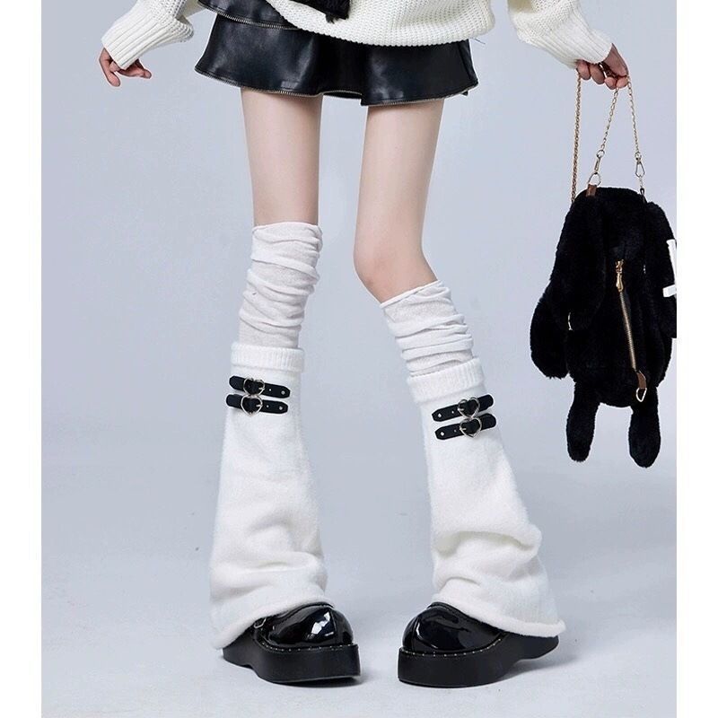 Scaldamuscoli neri larghi con fibbia in pelle e anello punk, per cosplay, sottocultura Y2K, calzini morbidi sopra il ginocchio, stile versatile_voghion.com