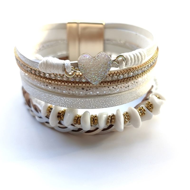 Multi Layer Fashionable Peach Heart Crushed Stone Leather Bracelet, Ladies' Magnetic Buckle Batch_voghion.com