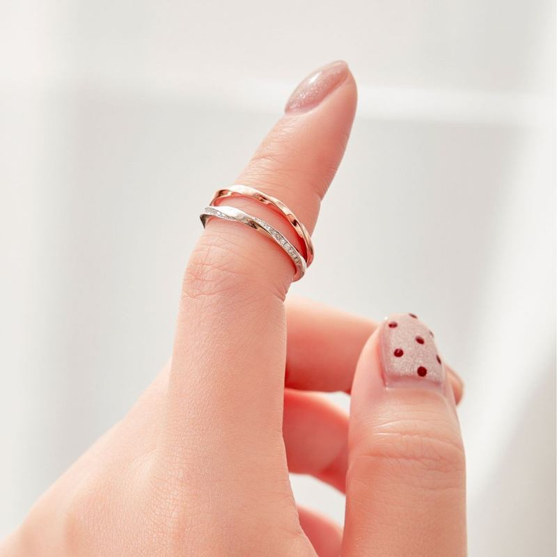 Anello in argento Sterling S999 con diamanti Mobius semplici, coppia di piedi, design unico femminile_voghion.com