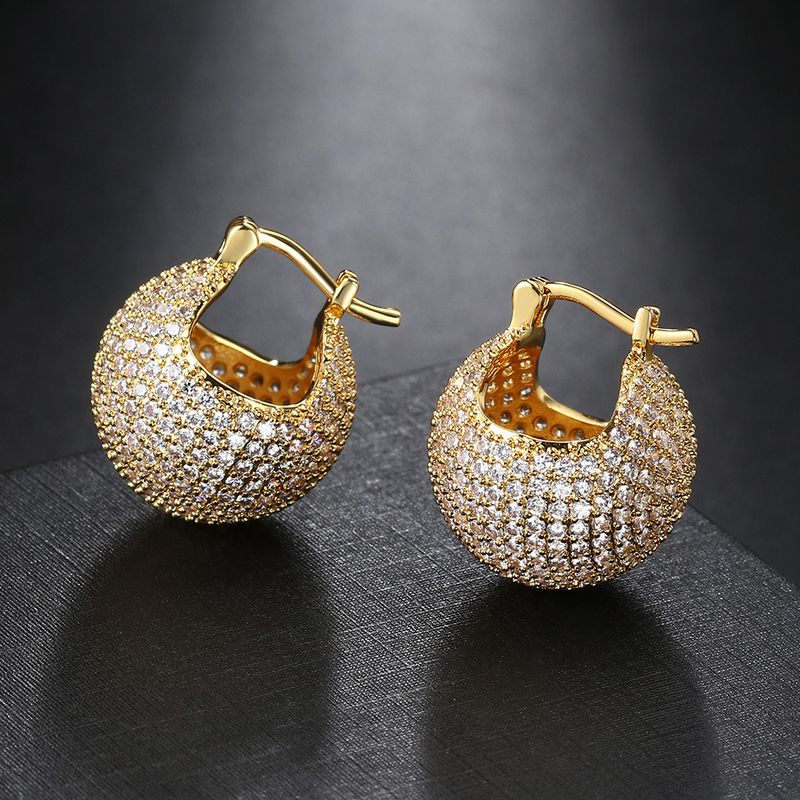 Orecchini unisex popolari con diamanti a forma di palla per donna con micro zirconi intarsiati, fibbie per orecchie hip hop alla moda, nuovi orecchini_voghion.com