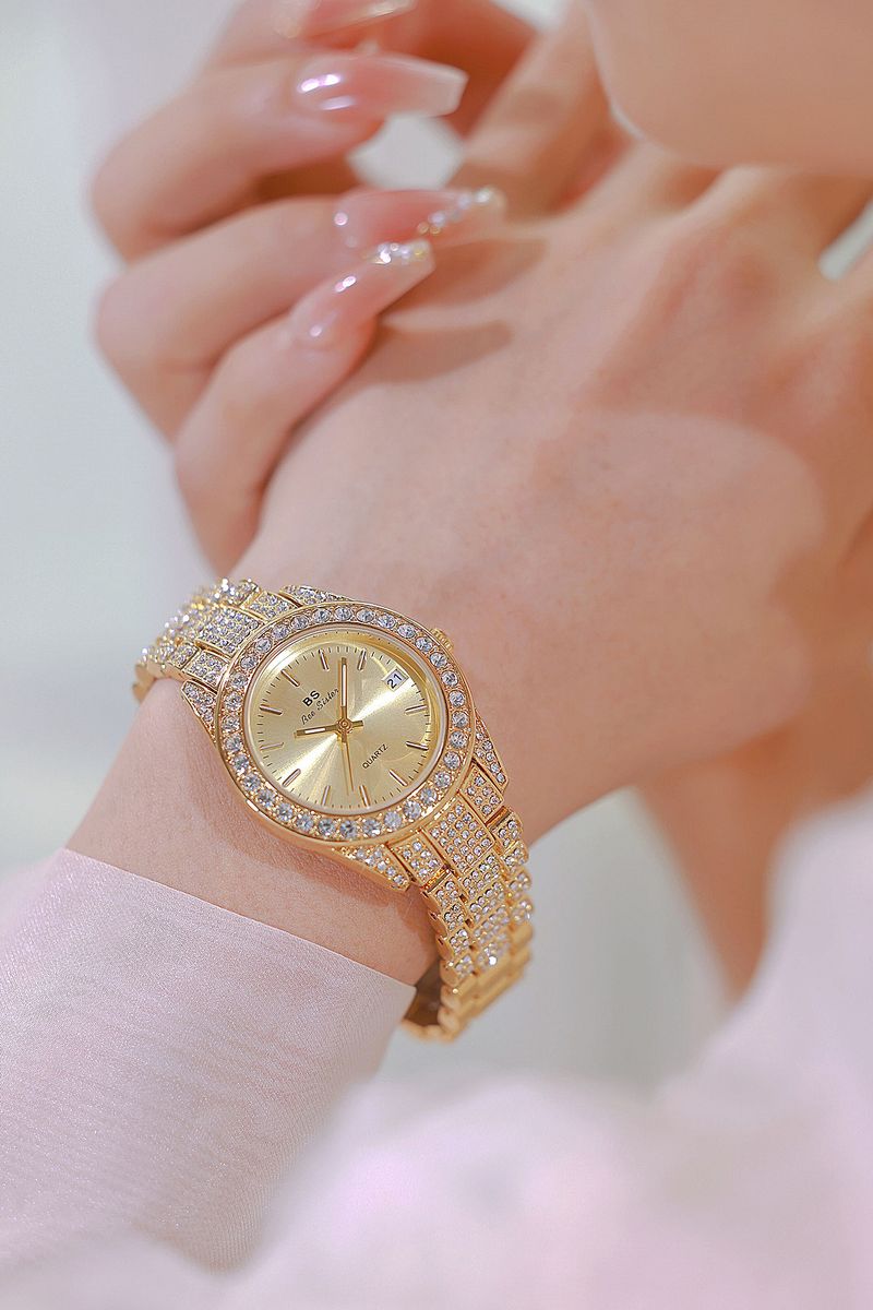 New light luxury ladies aqua ghost fashion temperament small square diamond calendar watch_voghion.com
