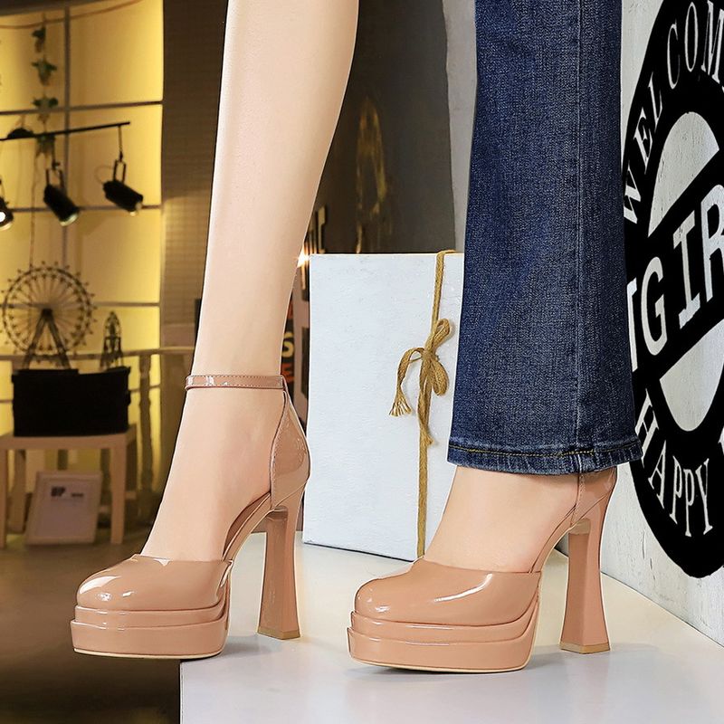 Hollow Bag Head Sandals Women's Round Head One-word Buckle Hollow Women's Shoes Thick Heel Double-layer Waterproof Table High Heels_voghion.com