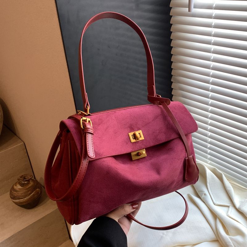 Pendeln Herbst Winter Neue Damenmode Matte Elegante Große Trendy Tote Unterarm Tasche_voghion.com