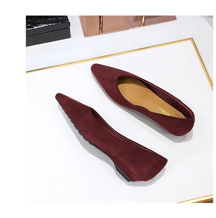 Daily Simple And Comfortable Suede Pointed Toe Shallow Low-heeled Shoes_voghion.com