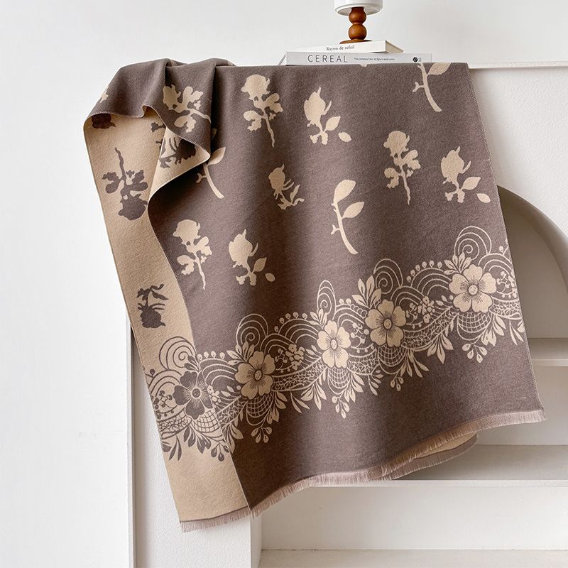 Sciarpa calda a doppia faccia stampata con motivo a vite di fiori in cashmere autunno/inverno 2024 per donna_voghion.com