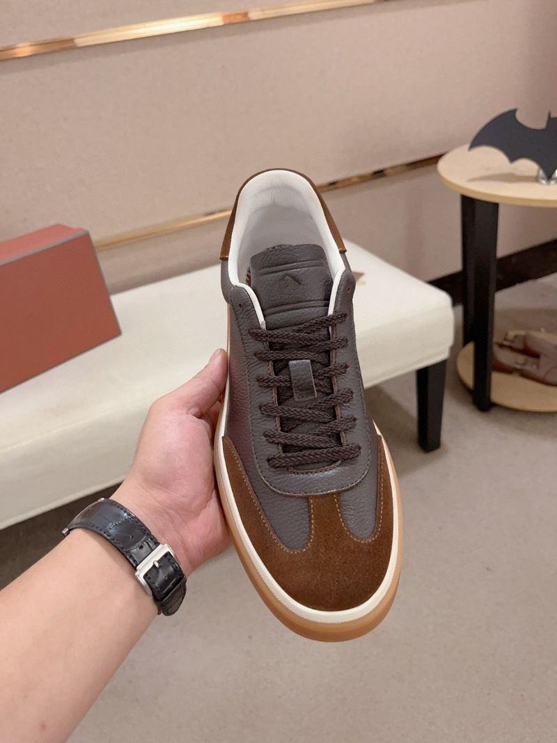 Sneakers alte e basse in vera pelle, punta tonda, stringate, comode, versatili, traspiranti, casual_voghion.com