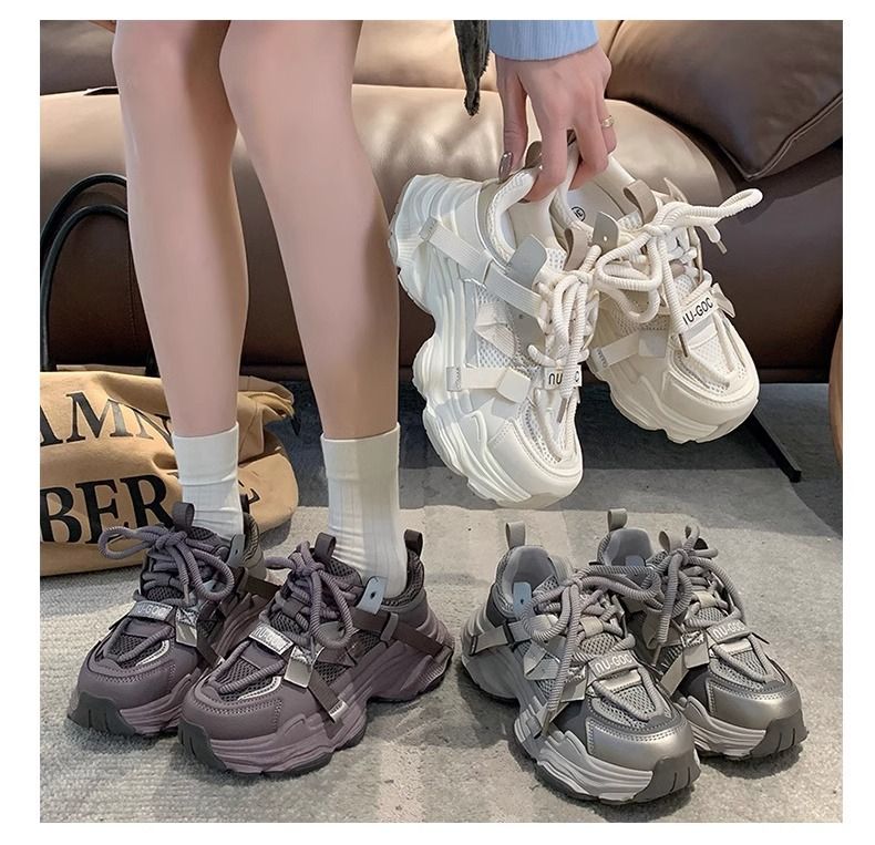 High Beauty Cloud 2024 Frühjahr Neue dicke Sohle runder Kopf, kleine duftende Canvas Casual Board Schuhe für Frauen_voghion.com