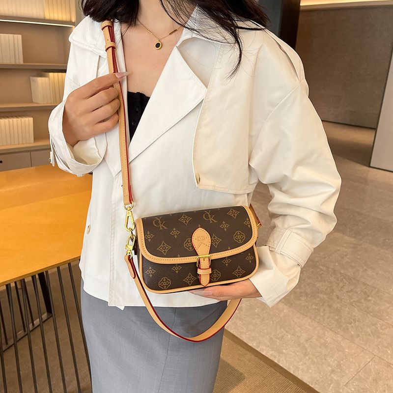 Borsa a tracolla vintage, versatile, casual e alla moda, di alta qualità, da donna, 2025_voghion.com