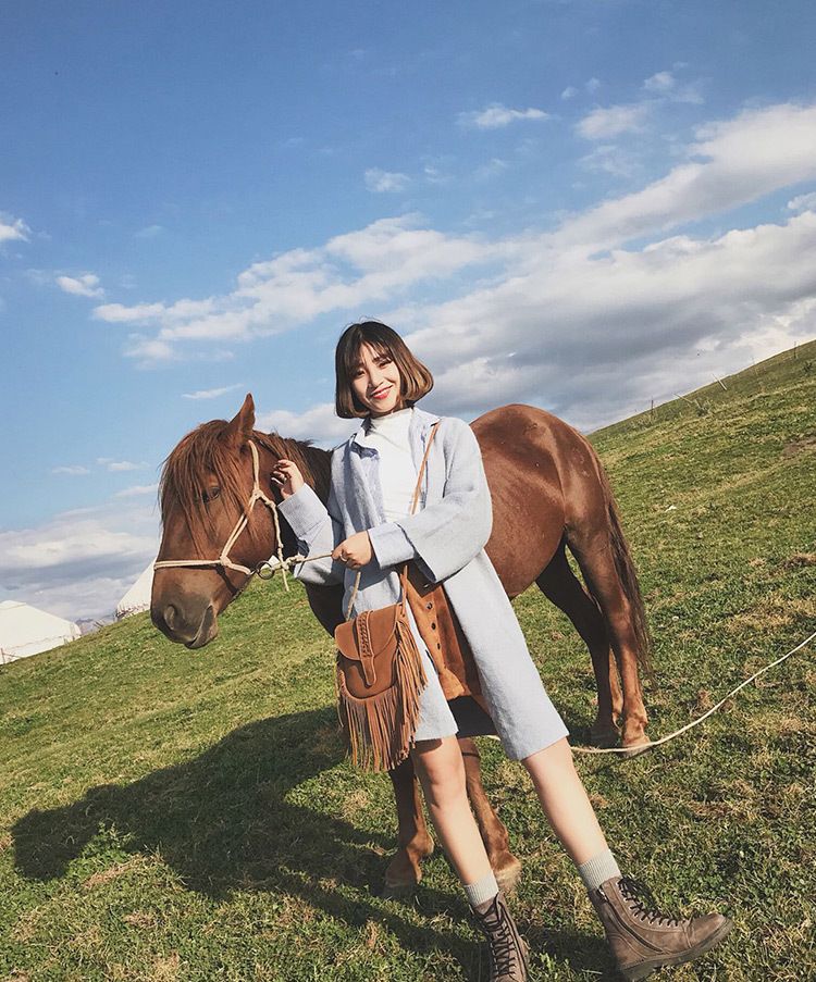 Bohemian gewebte halbrunde Umhängetasche aus weichem Leder mit trendiger Quaste und einer Schulter, Guangzhou-Tasche für Damen_voghion.com