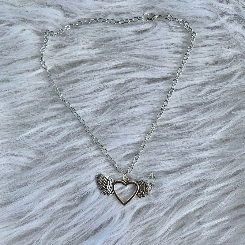 Necklaces Thick silver heart shaped hook necklace_voghion.com