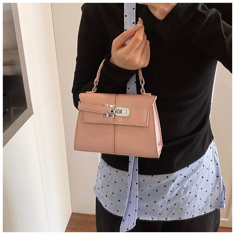 2025 neue einfache Retro-Damentasche Mode lässig Handheld Crossbody kleine quadratische Tasche Pendlertasche_voghion.com