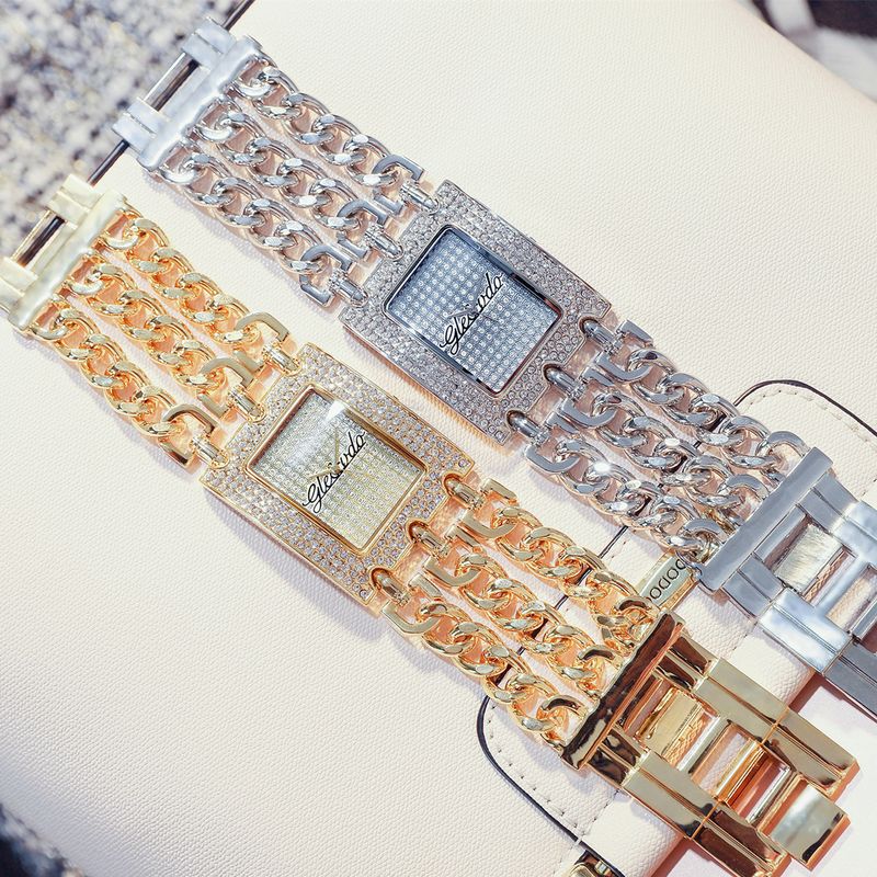 G&D Unvergleichliche IP-galvanisierte Herrenuhr mit drei Ketten (groß) und Volldiamanten_voghion.com